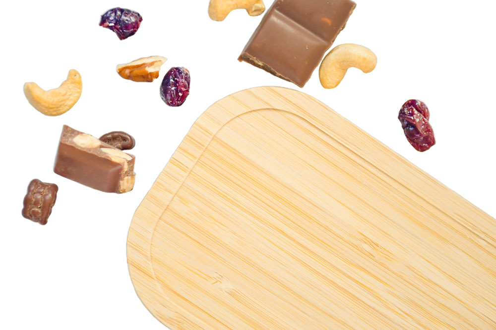 Bambusdeckel für Lunchbox, dekoriert mit Nüssen, Schokolade und Trockenfrüchten – Ersatzdeckel.