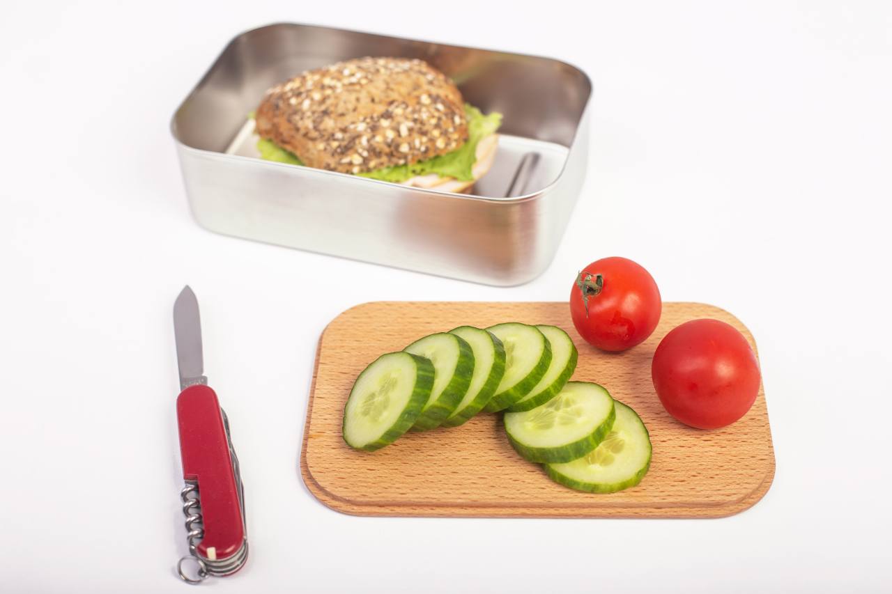 Lunch box z bukową pokrywką